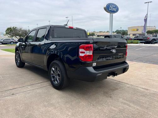 SHADOW BLACK 2026 Ford Maverick XLT