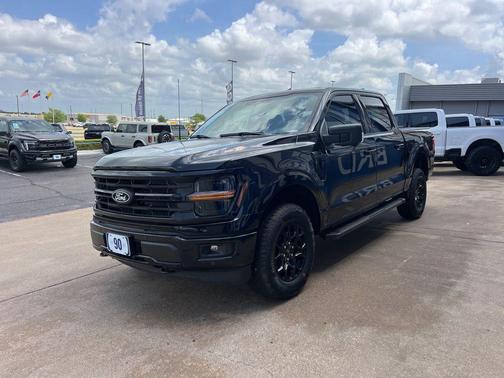 AGATE BLACK METALLIC 2026 Ford F-150 XLT