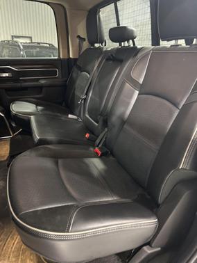 2022 RAM 2500 Laramie Crew Cab 4x4 6'4' Box