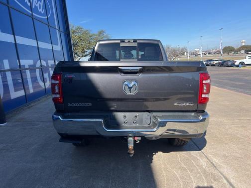2022 RAM 2500 Laramie Crew Cab 4x4 6'4' Box