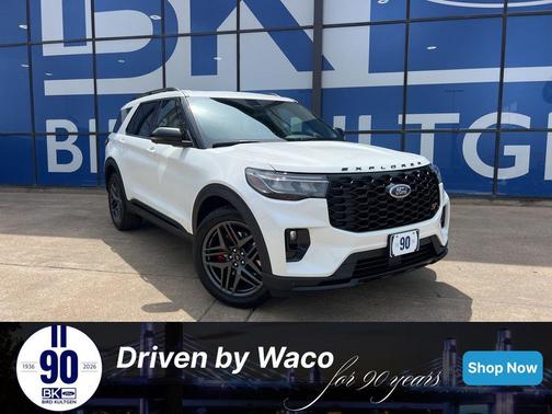 Star White Metallic Tri-Coat 2026 Ford Explorer ST