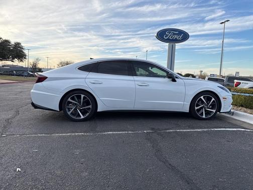 2021 Hyundai SONATA SEL Plus