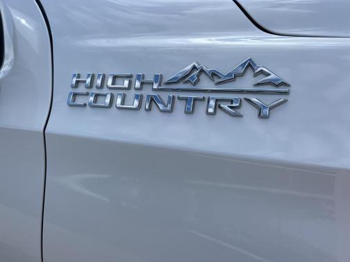 2024 Chevrolet Tahoe 4WD High Country