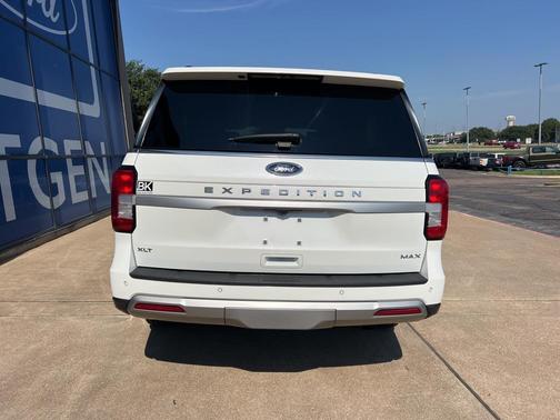 2022 Ford Expedition Max XLT
