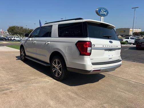 2022 Ford Expedition Max XLT
