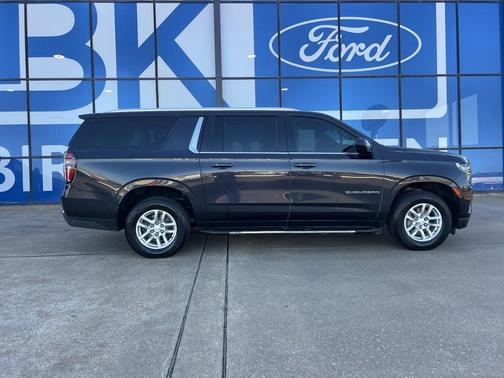 2022 Chevrolet Suburban LT