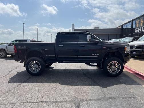2020 RAM 2500 Limited Crew Cab 4X4 6'4' Box