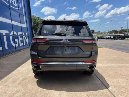 2022 Jeep Grand Cherokee Overland