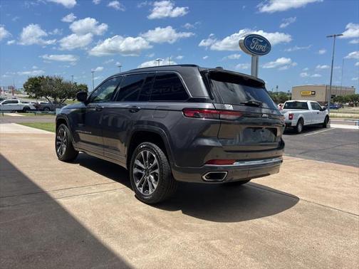 2022 Jeep Grand Cherokee Overland