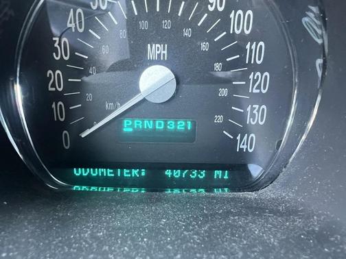 2004 Chevrolet SSR Base