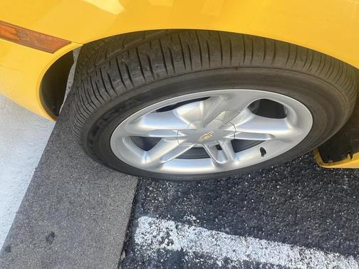 2004 Chevrolet SSR Base