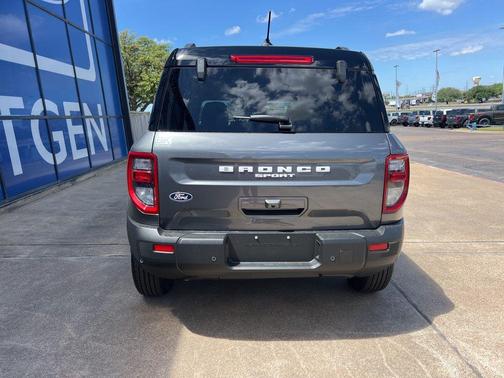 Carbonized Gray Metallic 2026 Ford Bronco Sport Outer Banks