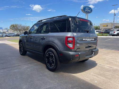 Carbonized Gray Metallic 2026 Ford Bronco Sport Outer Banks