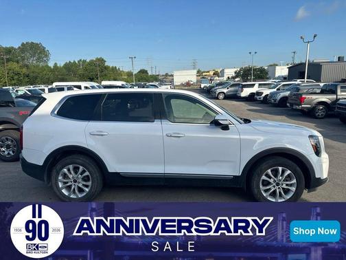 Glacial White Pearl 2021 Kia Telluride LX