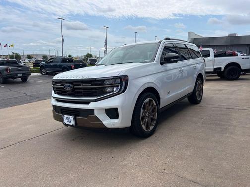STAR WHITE MET TRI-COAT 2026 Ford Expedition King Ranch