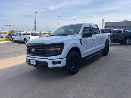 OXFORD WHITE 2026 Ford F-150 XLT