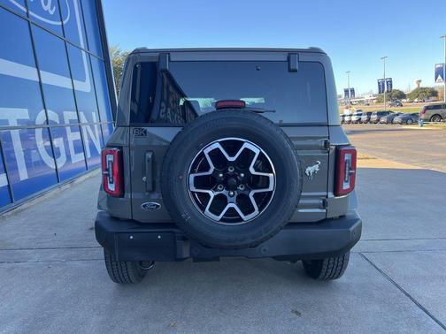 MARSH GRAY 2025 Ford Bronco Outer Banks