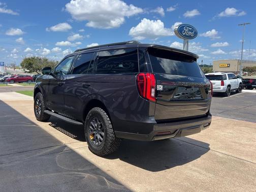 2025 Ford Expedition Tremor