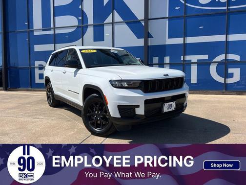 Bright White Clearcoat 2025 Jeep Grand Cherokee L Altitude