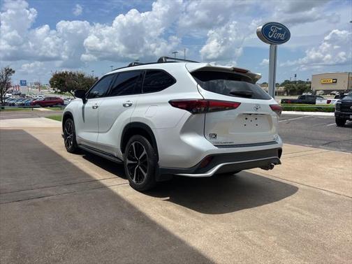 2022 Toyota Highlander XSE