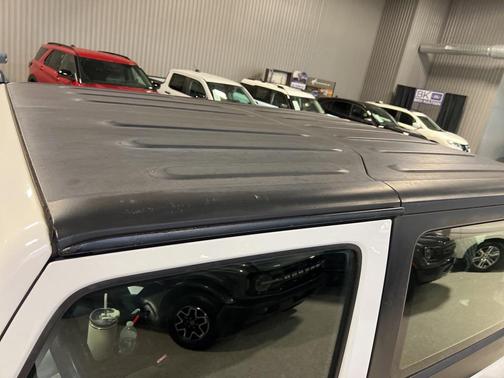 Bright White Clearcoat 2012 Jeep Wrangler Sport