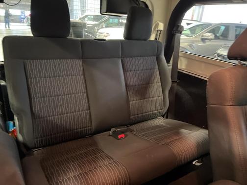 Bright White Clearcoat 2012 Jeep Wrangler Sport