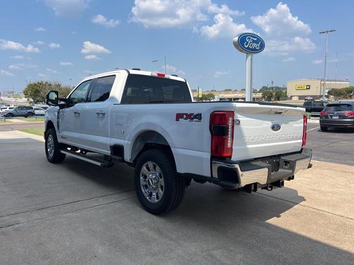 2026 Ford F-250 Lariat