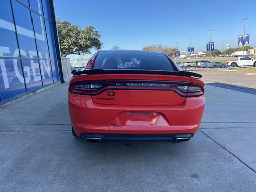 2016 Dodge Charger SE