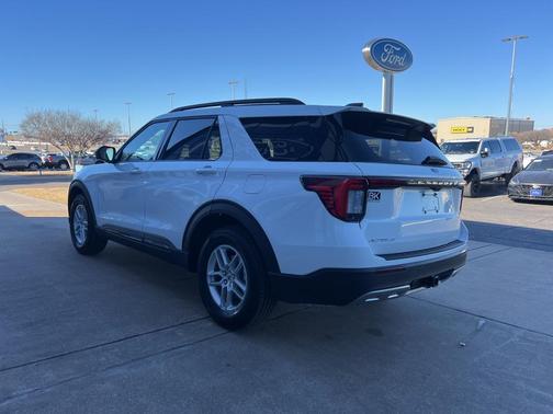 2026 Ford Explorer Active w/200A Pkg