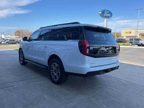2025 Ford Expedition Max Active 4x2