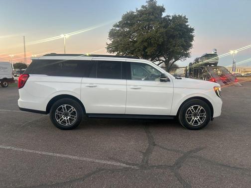 2025 Ford Expedition Max Active 4x2