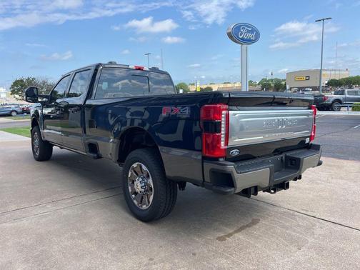 AGATE BLACK 2026 Ford F-350 King Ranch