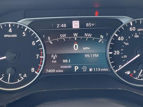 2025 Nissan Pathfinder SL FWD
