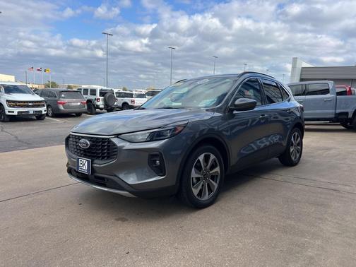 2025 Ford Escape Platinum