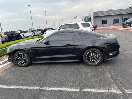 2022 Ford Mustang EcoBoost