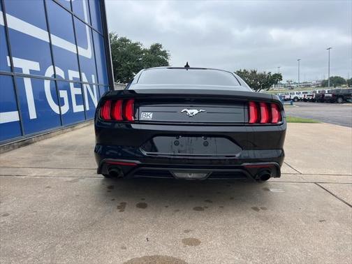 2022 Ford Mustang EcoBoost