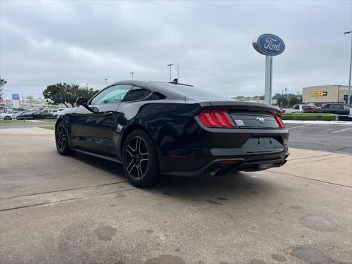2022 Ford Mustang EcoBoost