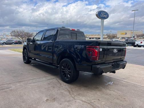 AGATE BLACK METALLIC 2026 Ford F-150 Lariat