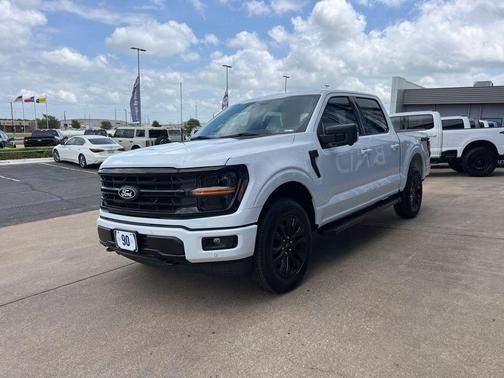 Oxford White 2026 Ford F-150 XLT