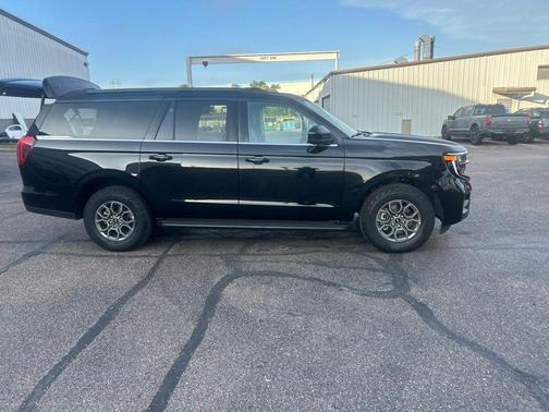 AGATE BLACK METALLIC 2025 Ford Expedition Max Active 4x4
