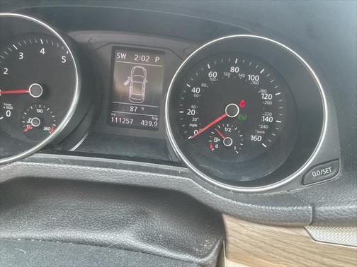 2016 Volkswagen Passat 1.8T SE w/Technology