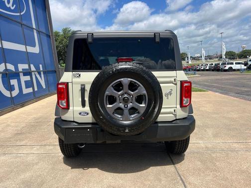 DESERT SAND 2026 Ford Bronco Big Bend