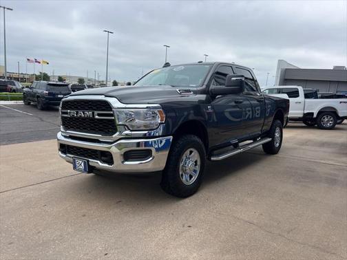 2024 RAM 2500 Tradesman Crew Cab 4x4 6'4' Box