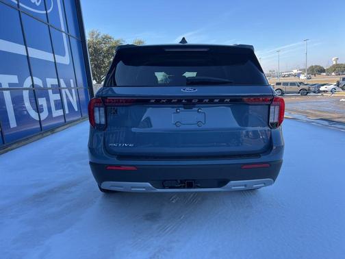 2026 Ford Explorer Active (200A)