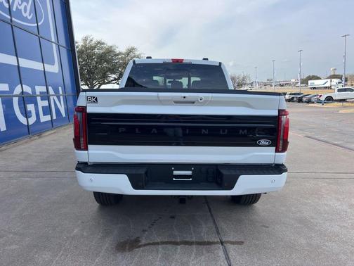 STAR WHITE METALLIC TRICOAT 2026 Ford F-150 Platinum