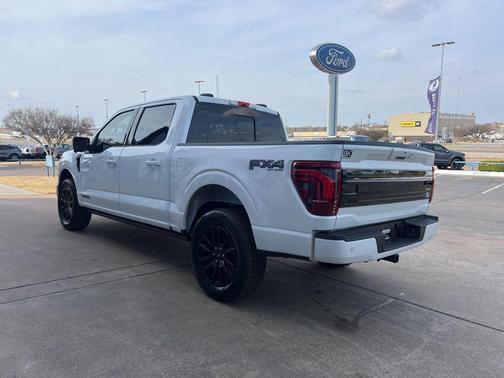 STAR WHITE METALLIC TRICOAT 2026 Ford F-150 Platinum