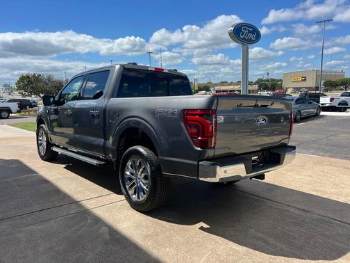 CARBONIZED GRAY METALLIC 2026 Ford F-150 Lariat