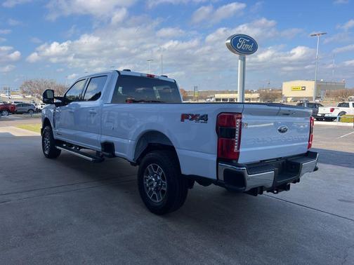 2026 Ford F-350 Lariat