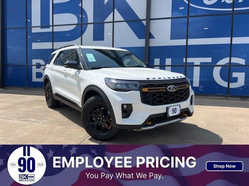 STAR WHITE MET TRI-COAT 2026 Ford Explorer Tremor