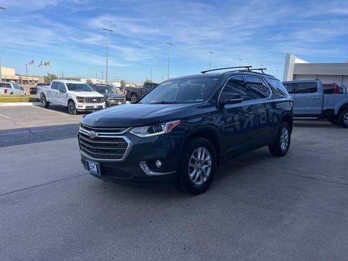 2021 Chevrolet Traverse LT Cloth